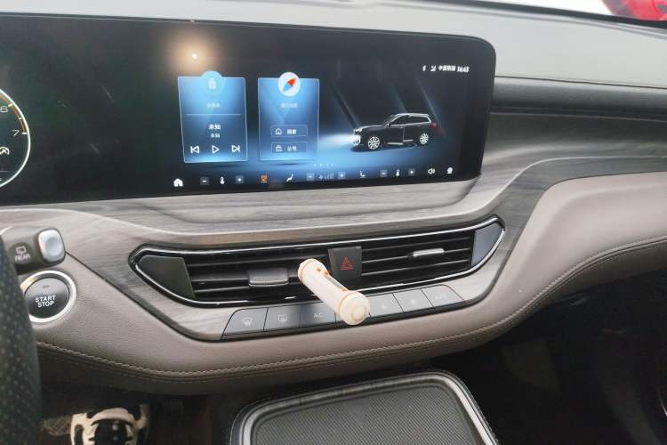 Used Ford Equator 2023 EcoBoost 225 Premier 7-Seater (2/3/2)
