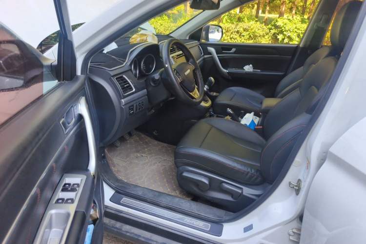 Used Haval M6 2017 1.5T Manual Two-Wheel Drive Elite Model Driver Seat