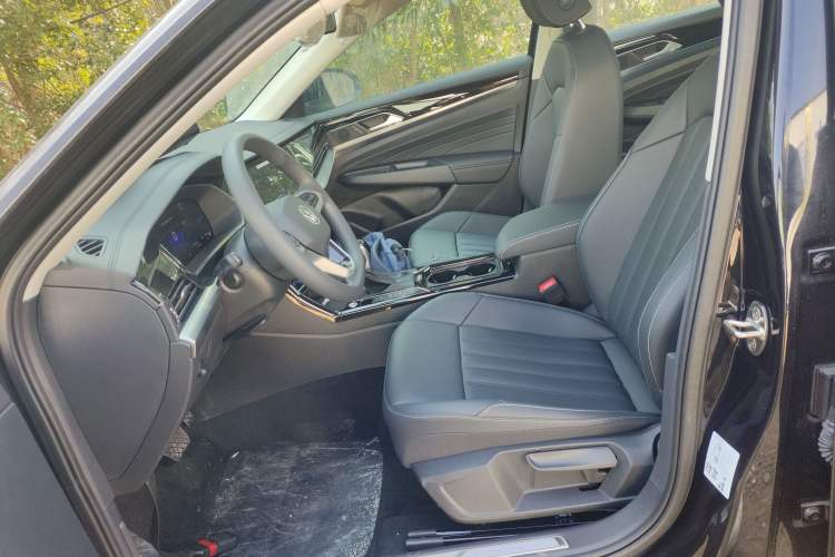 Used Volkswagen Passat New Energy 2025 430 PHEV Hybrid Business Edition Left Front Seat