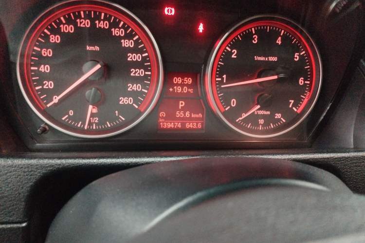 Used BMW X1 2013 sDrive18i Sport Design Package Odometer Close Up