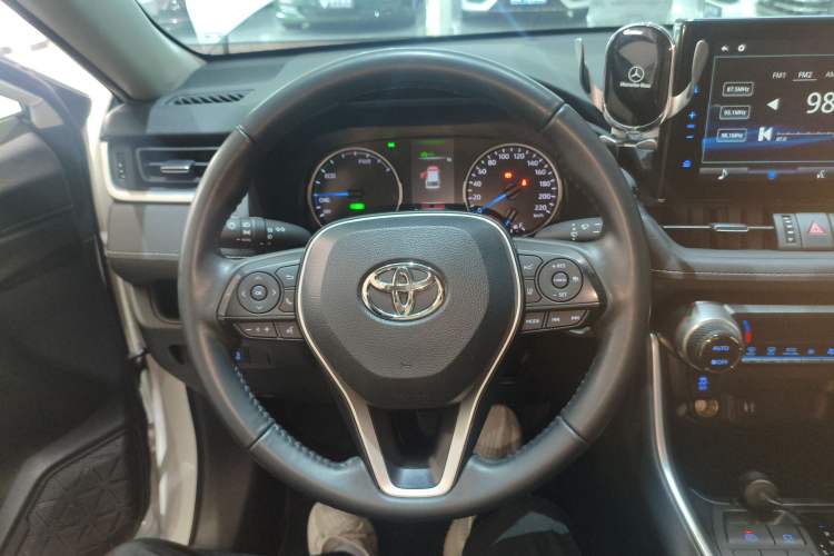 Used Toyota Wildlander 2022 Dual-Engine 2.5L E-CVT Two-Wheel Drive Luxury PLUS Edition Steering Wheel