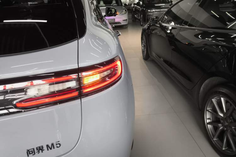 Used Hima AITO M5 2025 Extended-Range Ultra All-Wheel-Drive Version