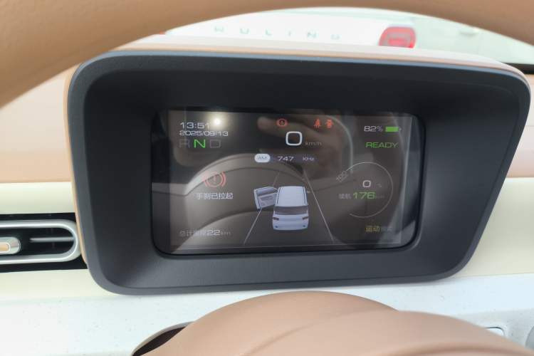 Used Wuling Hongguang MINIEV 2024 3rd Generation 215km Youth Edition