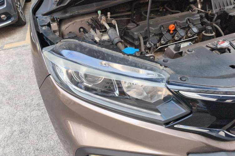 Used Honda XR-V 2015 1.8L VTi CVT Luxury Edition Right Front Headlight