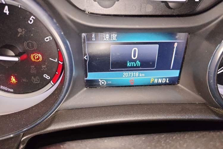 Used Buick Verano 2017 Sedan 15S Automatic Leading Model Odometer Close Up