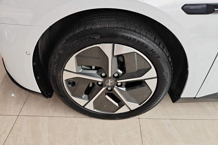 Used XPeng MONA M03 2024 620 with Ultra-Long Range
