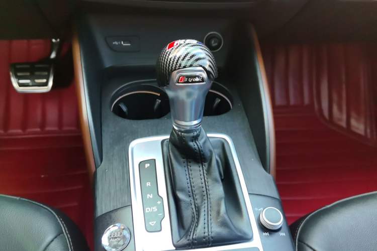 Used Audi A3 2020 Limousine 35 TFSI Style Edition China VI Emission Standard Gear Lever