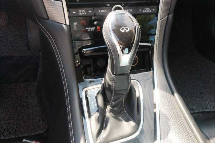 Used Infiniti Q50L 2018 2.0T Enjoyment Edition China V standard