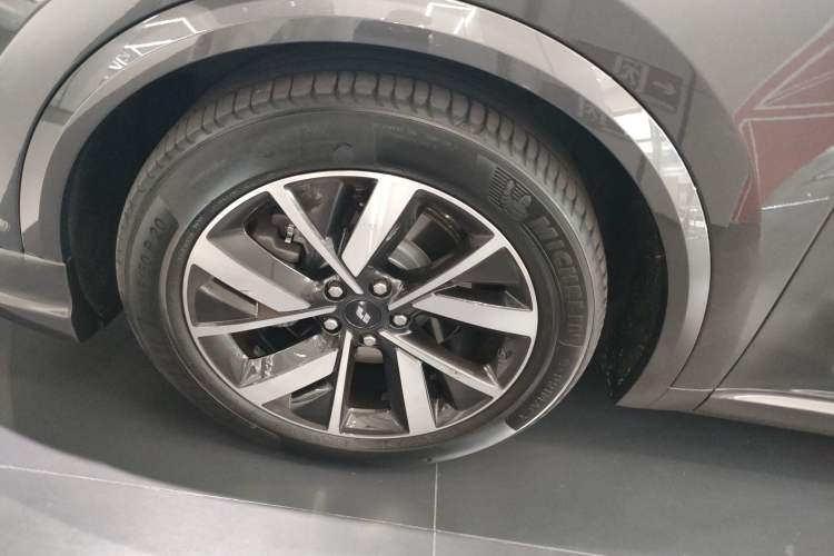 Used Li Auto L8 2023 Max model
