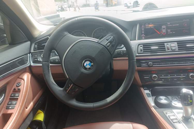 Used BMW 5 Series 2014 520Li Elegant Model Steering Wheel