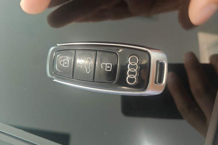 Used Audi A7L 2024 45TFSI S-line Dream-Building Edition Flow Crystal Package