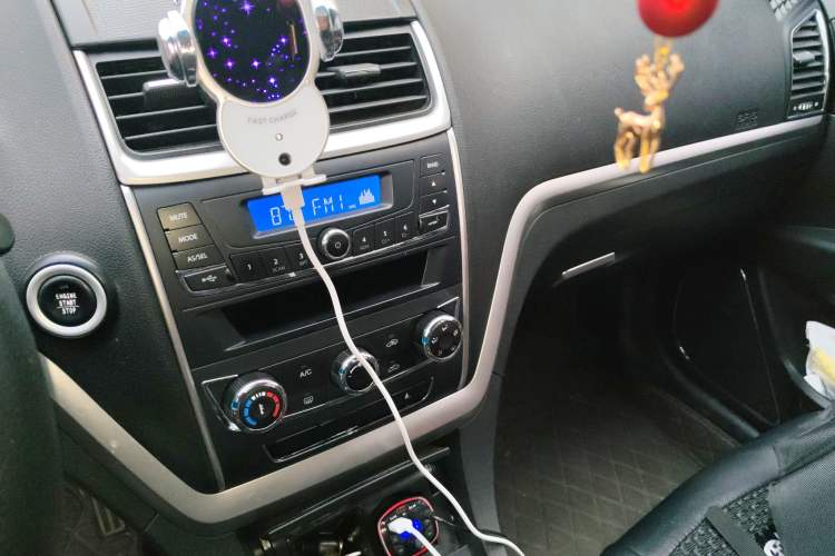 Used Geely Auto Emgrand 2014 Hatchback 1.5L Manual Fashion Edition
