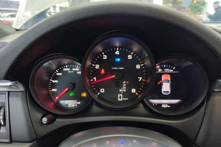 Used Porsche Macan 2021 Macan 2.0T
