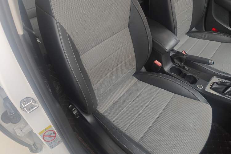 Used Skoda Octavia 2017 1.6L Automatic Front-Wheel Drive Model Right Front Seat