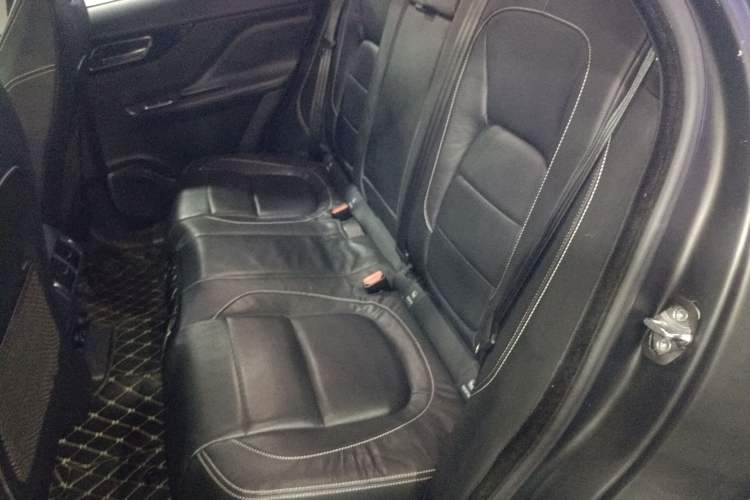 Used Jaguar F-PACE 2016 2.0T Two-Wheel-Drive R-Sport Sport Edition
