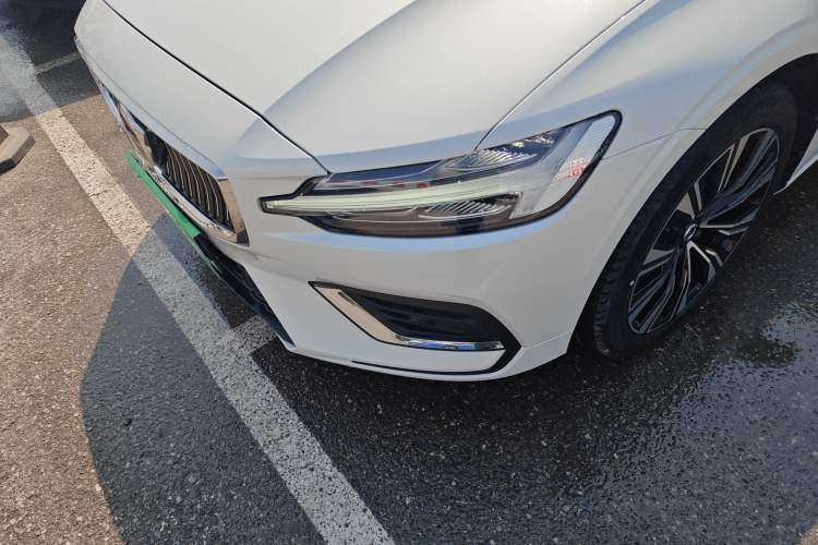 Used Volvo S60 2023 B4 Zhiyuan Luxury Edition
