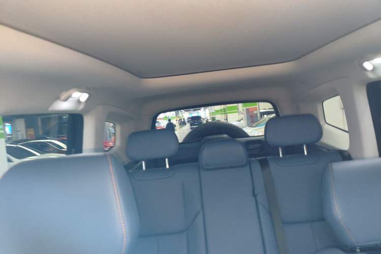 Used Deepal G318 2024 Four-Wheel-Drive Air Suspension Model
