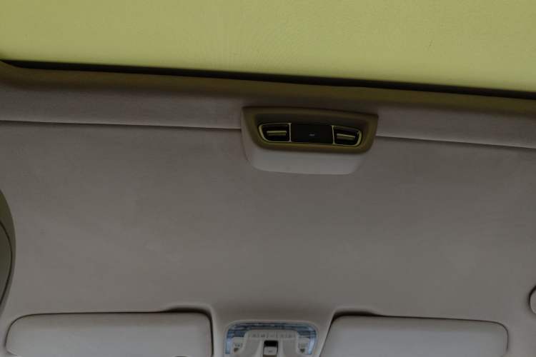 Used Mercedes-Benz V-Class 2020 V 260 L Long-wheelbase Luxury Edition Headliner