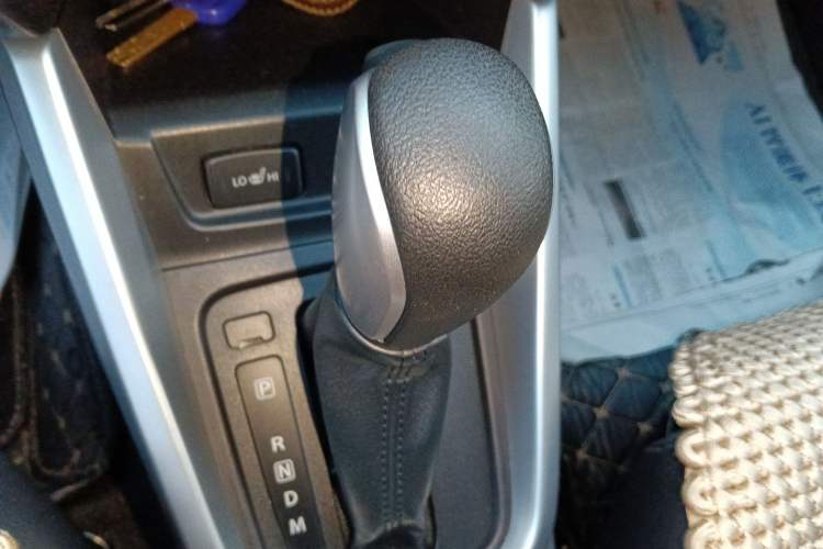 Used Suzuki Vitara 2016 1.4T Automatic 4x4 Flagship Model Gear Lever