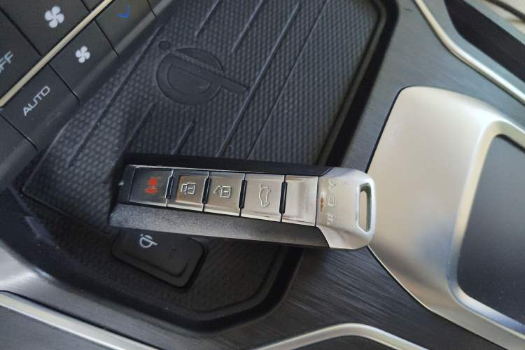 Used Wey VV6 2018 2.0T Two-Wheel Drive Flagship Version China V Standard