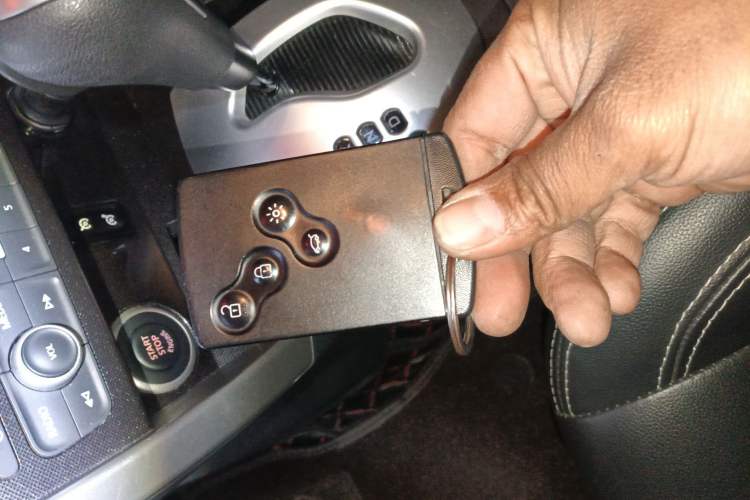 Used Renault Koleos 2014 2.5L Two-Wheel-Drive Urban Edition