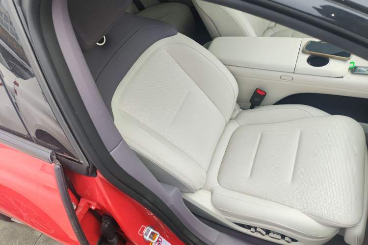 Used Avatr 06 2025 Pro Range-Extended Edition
