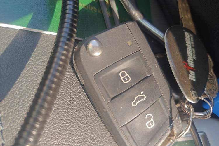 Used Volkswagen Tiguan L 2017 380TSI Automatic All-Wheel-Drive Luxury Edition Vehicle Key