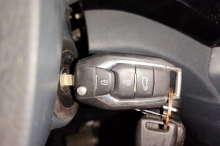 Used SAIC MAXUS EV30 2019 City Logistics Vehicle - Express Version Short Wheelbase Mengguli 35 kWh
