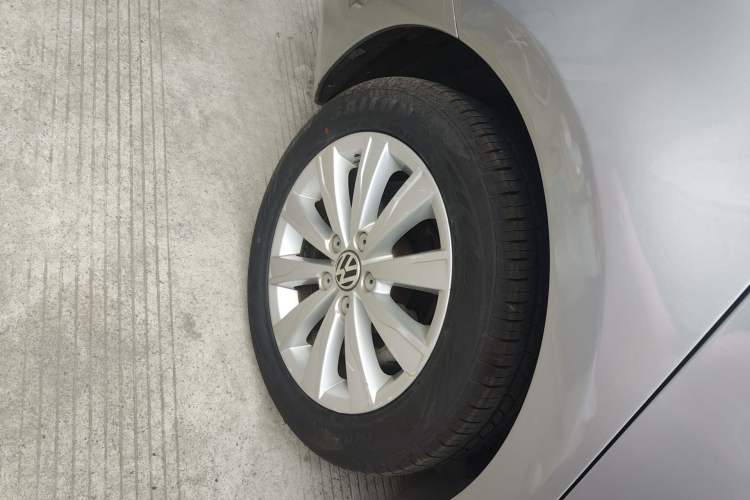 Used Volkswagen Sagitar 2014 1.6L Manual Comfort Model
