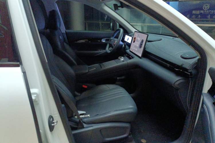 Used Geely Galaxy E5 2024 530km Long-Range Version Right Front Seat