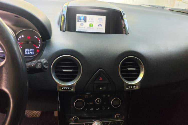 Used Renault Koleos 2012 2.5L Two-Wheel Drive Comfort Edition with Navigation
