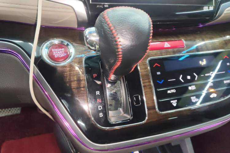 Used Honda Odyssey 2015 2.4L Supreme Edition