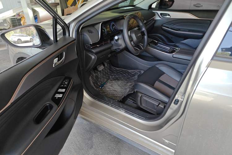 Used AION S 2023 Meizu 580 Lithium Iron Phosphate Driver Seat