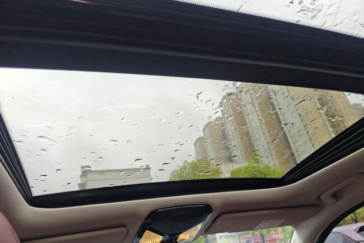 Used BMW i3 2024 eDrive 35 L Headliner