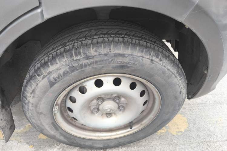 Used CHANGAN KUAYUE Xing V7 2022 1.6L Gasoline Luxury Model 2-Door Dual-Swing Doors DAM16KR Right Front Wheel Hub