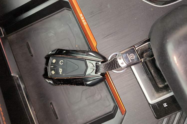 Used Changan UNI-K iDD 2022 Blue Whale iDD 130km 1.5T Prestige Model