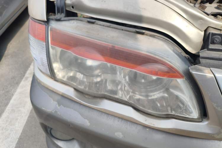 Used FORTHING Lingzhi 2014 V3 1.5L 7-Seater Standard Model II
