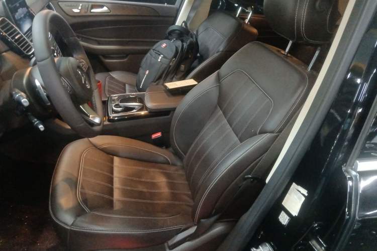 Used Mercedes-Benz GLS 2018 Refreshed GLS 400 4MATIC Dynamic Edition Left Front Seat