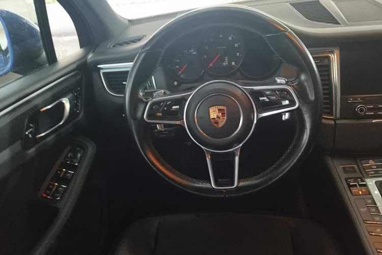 Used Porsche Macan 2017 Macan 2.0T Steering Wheel