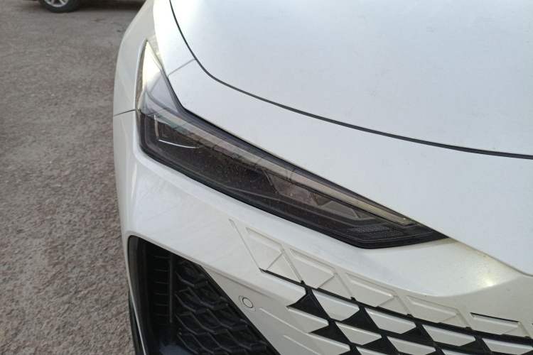 Used CHANGAN UNI-V 2023 2.0T Leading-Speed Edition