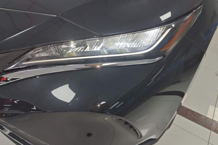 Used Toyota Harrier 2023 2.0L CVT Two-Wheel Drive Entry Version
