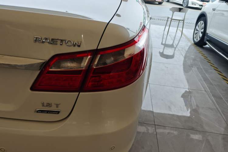 Used CHANGAN Raeton 2014 1.8T Automatic Elite Anniversary Edition China IV Standard
