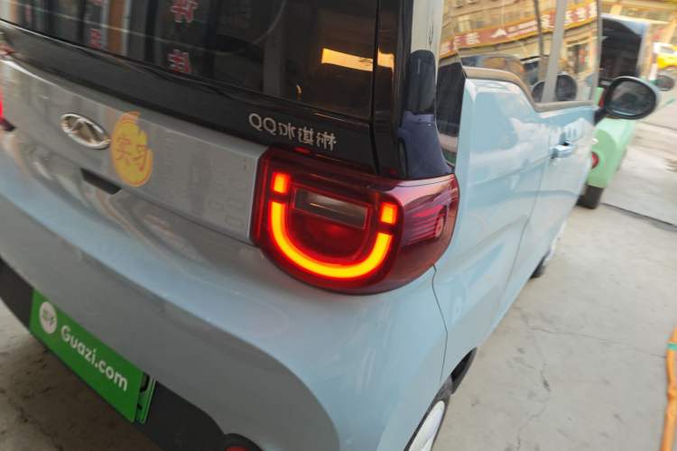 Used Chery QQ Ice Cream 2022 170km Sundae Phosphate Lithium-Ion Exterior 3
