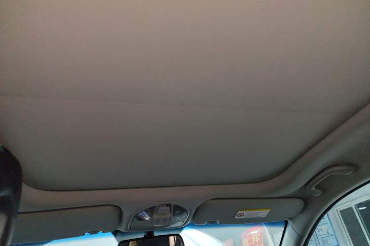 Used Hyundai Santa Fe 2015 2.4L Automatic Two-Wheel Drive Smart Version 5 Seats