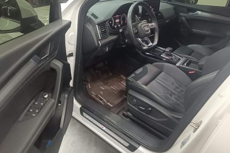 Used Audi Q5L Sportback 2021 40 TFSI Fashion Model
