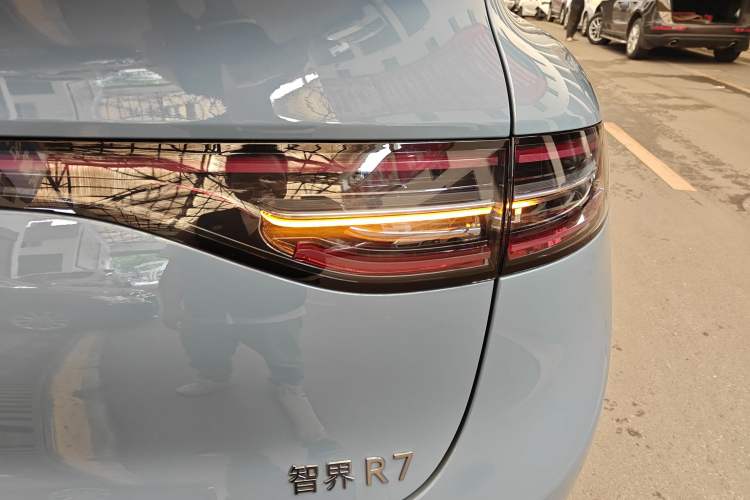 Used Hima Luxeed R7 2025 Range-Extended Version 251 km Max