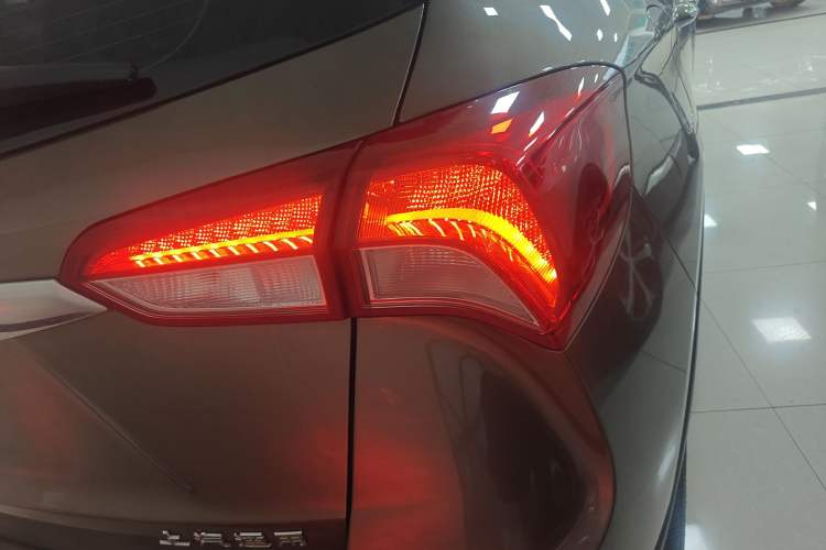 Used Buick Envision 2019 28T Four-Wheel Drive Elite Version China VI Standard
