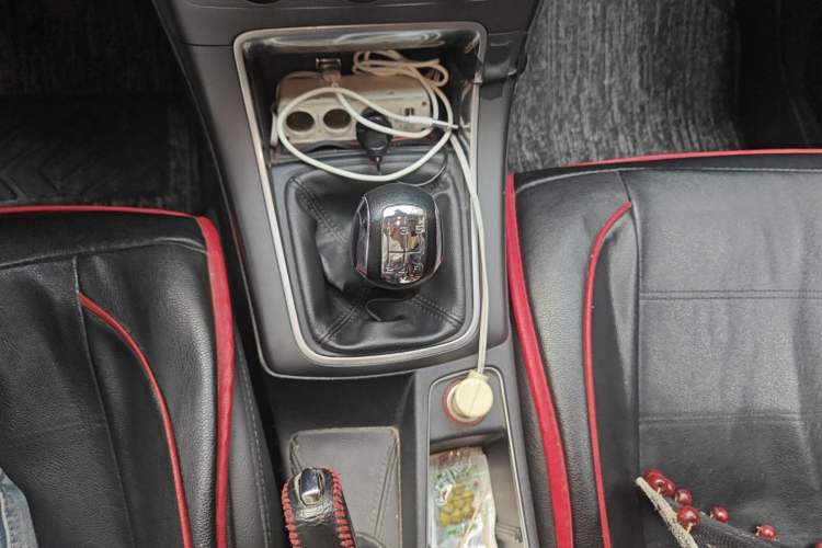 Used Citroen C4 Sega 2016 1.6L Manual Luxury Model Gear Lever