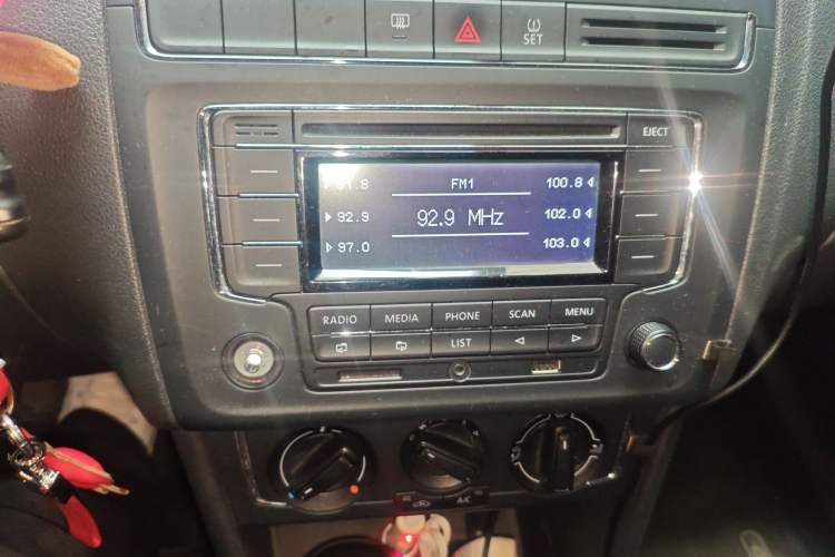 Used Volkswagen Polo 2014 1.6L Manual Comfort Edition