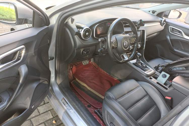 Used MG 6 2017 20T Automatic Luxury Smart Connect Version China V Standard Driver Seat